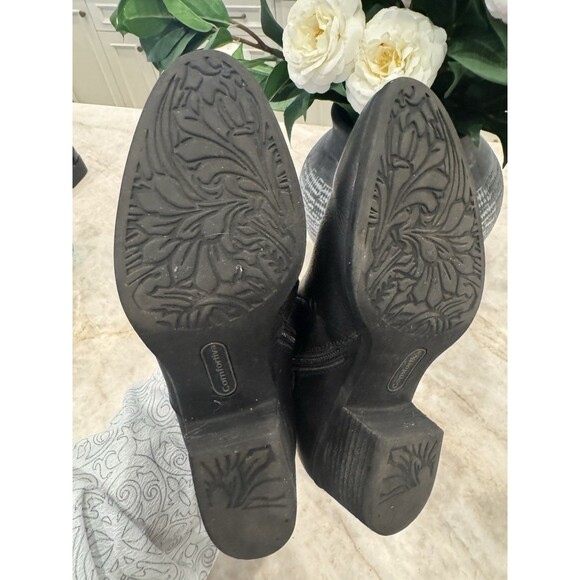 Lucky Brand Giovanna black leather cut-out ankle booties Women’s 8.5m rivets EUC - Picture 16 of 16